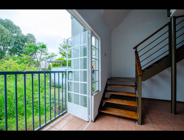 2 BEDROOM APARTMENT FOR SALE IN RIETVALLEIRAND